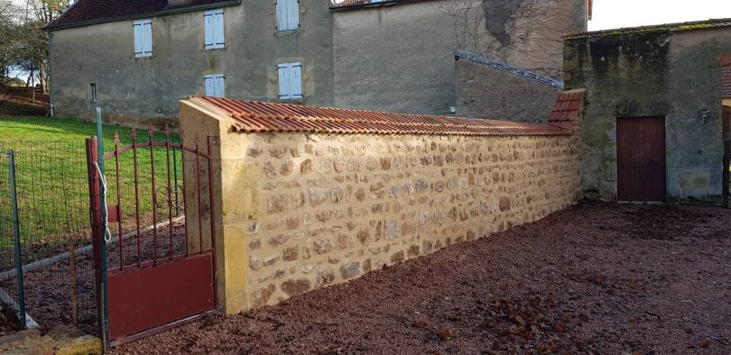 Mur en Pierres avec couvertine en tuiles - Aprs